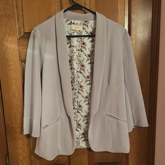 Skies Are Blue Jackets & Blazers - Skies Are Blue Elegant Light Gray Women's Blazer